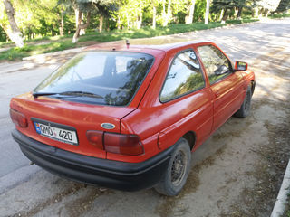 Ford Escort foto 3