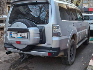 Mitsubishi Pajero foto 5