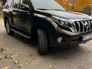 Toyota Land Cruiser Prado foto 2