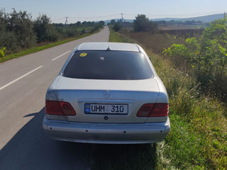 Mercedes E-Class foto 8