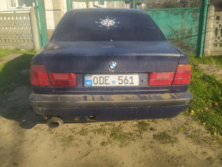 BMW 5 Series foto 2