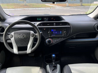 Toyota Prius c foto 6