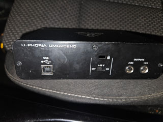 Behringer U-Phoria UMC202HD urgent foto 3