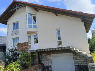 Casa in 2 nivele, 230m2, Stauceni