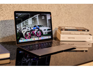 Macbook Retina 12, 2016/ Intel M3 Dual Core/ 8gb Ram/ 256gb SSD/ 73 cicluri