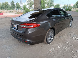 Ford Fusion foto 8