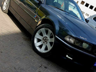 BMW 7 Series foto 4