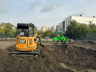 Bobcat / basculantă / excavator foto 3