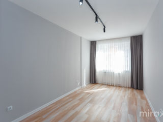 Apartament cu 3 camere, 90 m², Buiucani, Chișinău foto 7