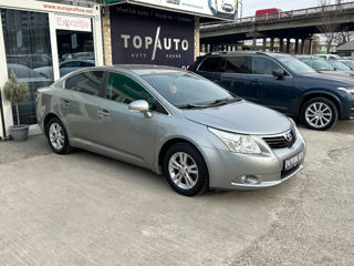 Toyota Avensis foto 1