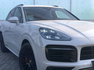 Porsche Cayenne foto 9