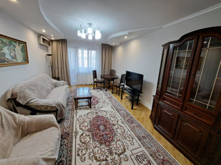 Apartament cu 3 camere, 100 m², Botanica, Chișinău foto 1