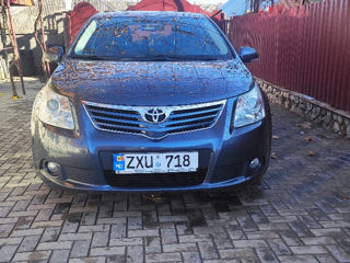 Toyota Avensis foto 2