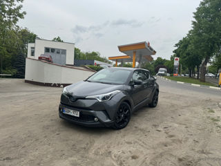 Toyota C-HR foto 2