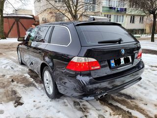 BMW 5 Series foto 3