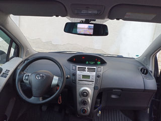 Toyota Yaris foto 10