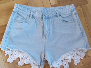 Pantaloni scurti 1)Denim original 42. 50 lei2) L/XL 50 lei. 3)XL 50 lei.4) 40 lei foto 3