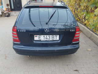 Mercedes C-Class foto 7