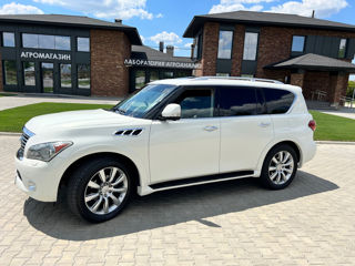 Infiniti QX56 foto 1