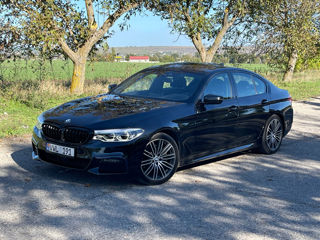 BMW 5 Series foto 1