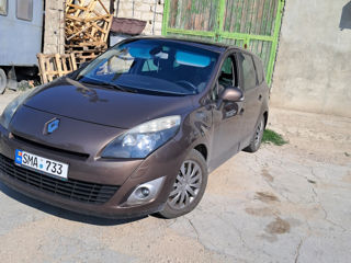 Renault Grand Scenic foto 1