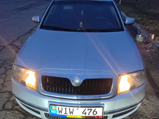 Skoda Superb foto 2