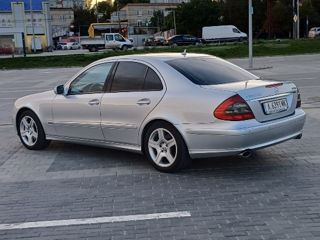 Mercedes E-Class foto 3