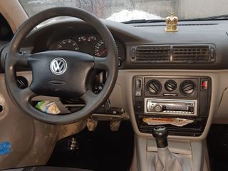 Volkswagen Passat foto 4