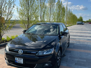 Volkswagen Jetta фото 2