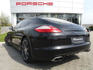 Porsche Panamera foto 1