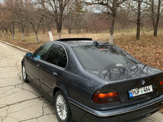 BMW 5 Series foto 9