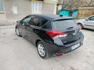 Toyota Auris foto 8