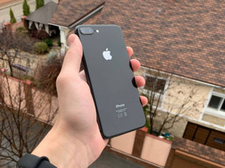 iPhone 8 plus 64 gb