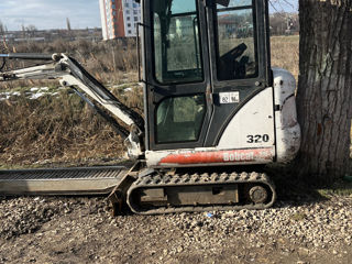 Miniexcavator Bobcat 320