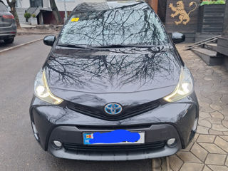 Toyota Prius + foto 6