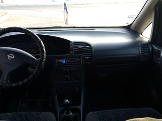 Opel Zafira foto 8