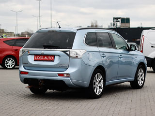 Mitsubishi Outlander foto 5