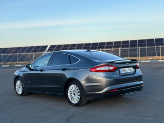 Ford Fusion foto 2