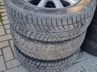 Vind trei roti 5x114.3 225/60 R17 la 320 euro sau cumpar una identica