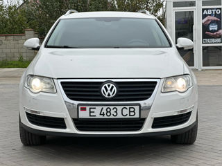 Volkswagen Passat foto 3