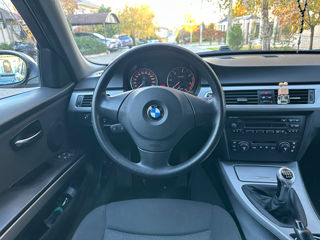 BMW 3 Series foto 7