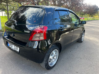 Toyota Yaris foto 4