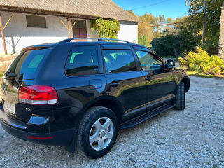 Volkswagen Touareg foto 2