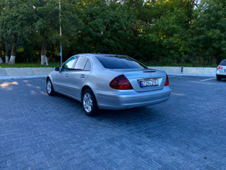 Mercedes E-Class foto 2