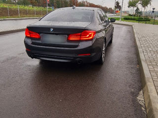 BMW 5 Series foto 7