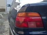 BMW 5 Series foto 4