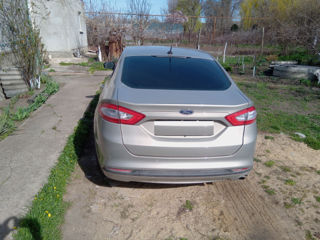 Ford Mondeo foto 7