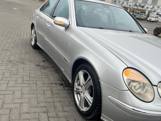 Mercedes E-Class foto 3