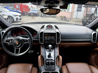 Porsche Cayenne foto 14