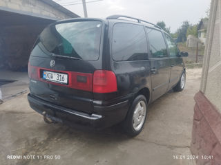 Volkswagen Sharan foto 4